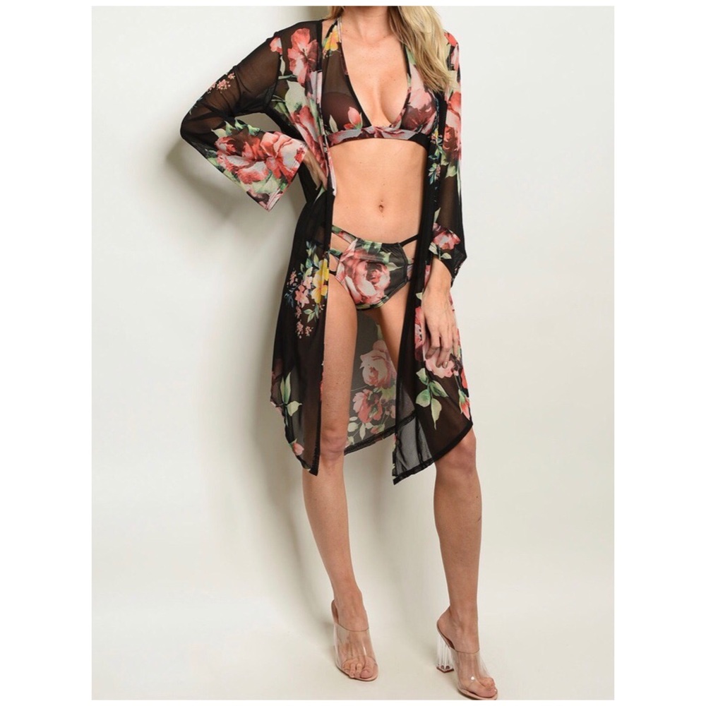☀️FLIRTY BLACK FLORAL KIMONO SET